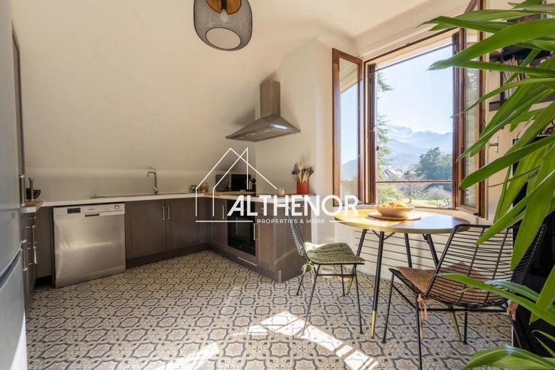 Appartement - 125 m² - 4 pièces