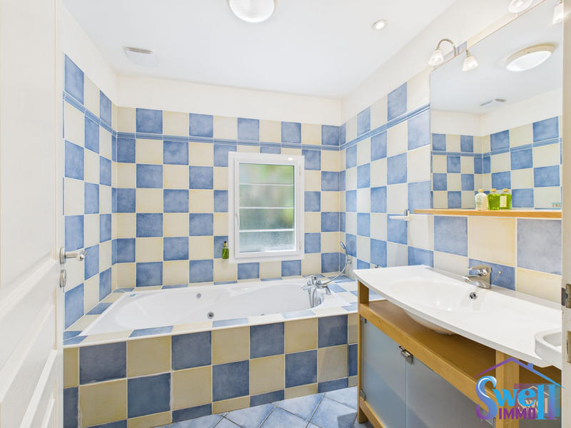 Maison - 131 m² - 5 pièces