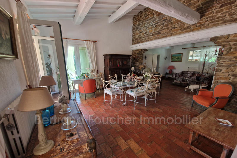 Maison - 279 m² - 14 pièces