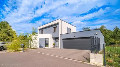 Maison contemporaine - 137 m² - 6 pièces