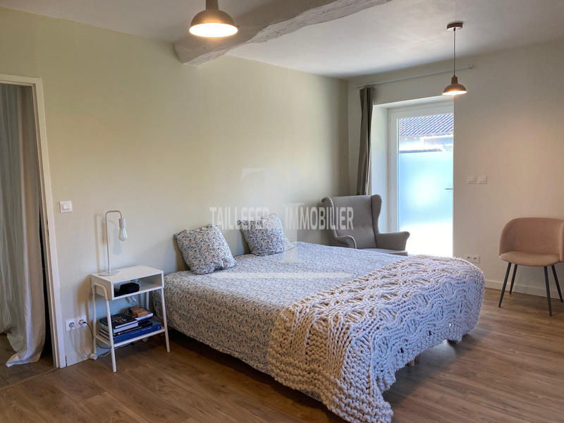 Maison - 298 m² - 9 pièces