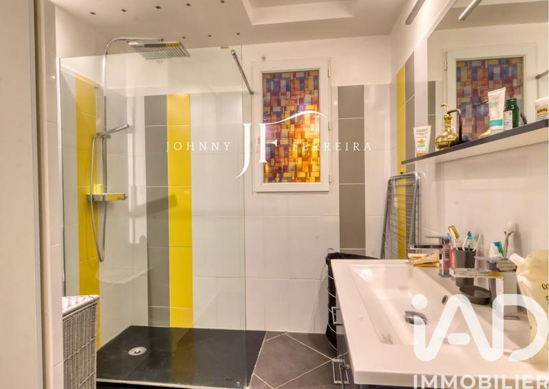 Appartement - 94 m² - 4 pièces