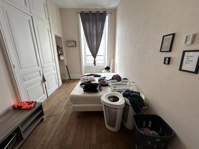 Maison - 240 m² - 6 pièces