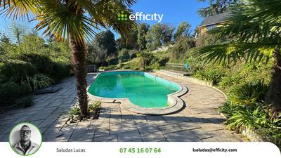 Maison - 490 m² - 6 pièces