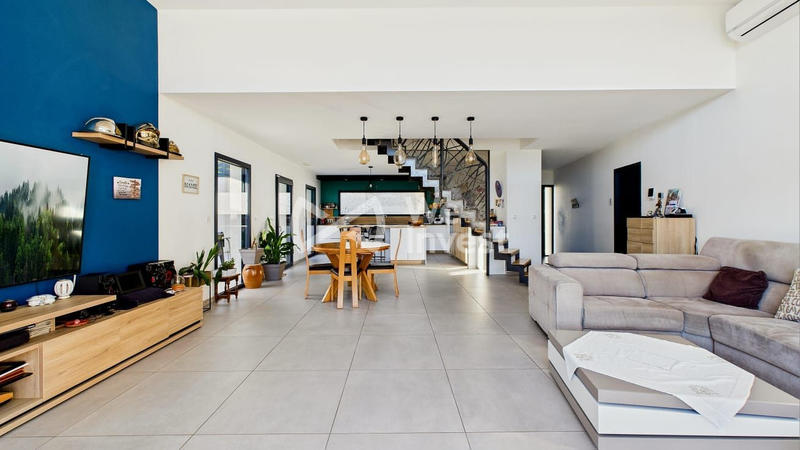 Maison - 138 m² - 6 pièces