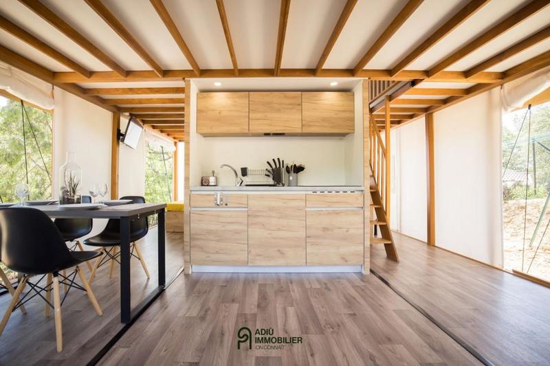 Propriété - 335 m² - 10 pièces