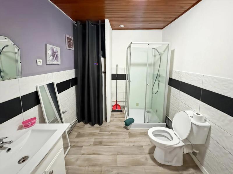 Maison - 2 502 m² - 10 pièces