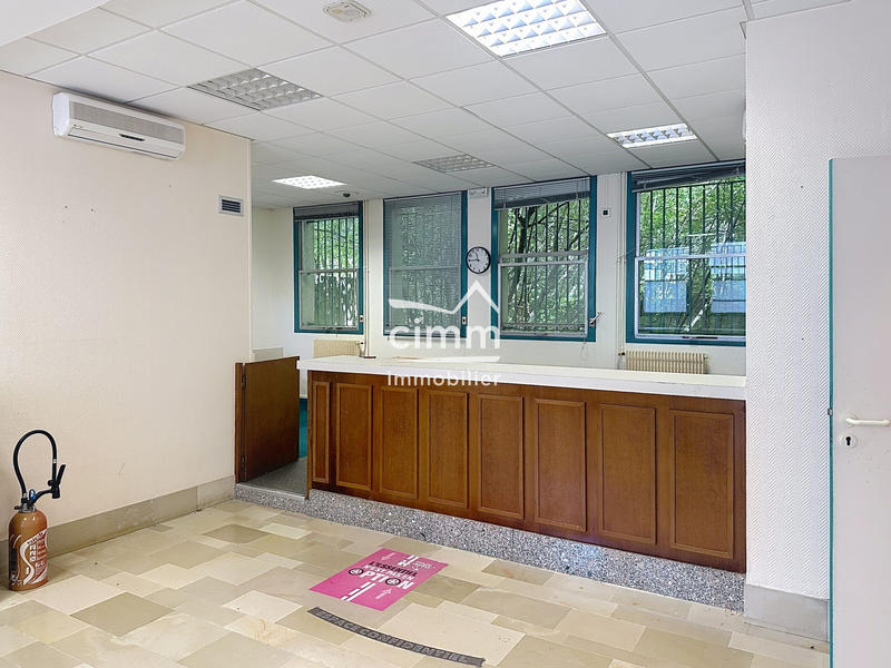 Bureau - 79 m² - 2 pièces