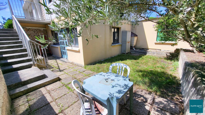 Maison - 366 m² - 20 pièces