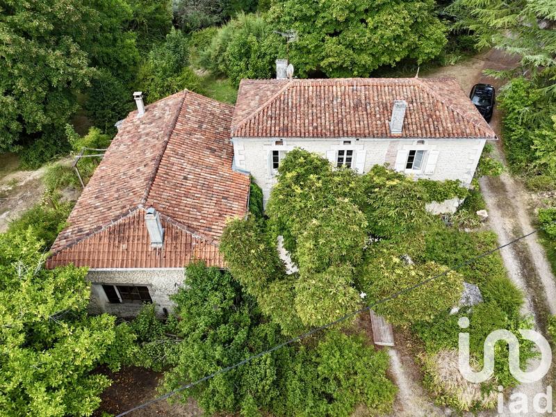 Maison - 227 m² - 7 pièces