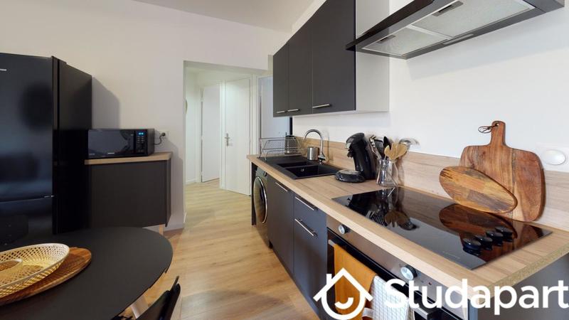 Chambre - 13 m² - 1 pièce