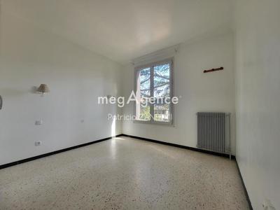 Appartement - 75 m² - 4 pièces