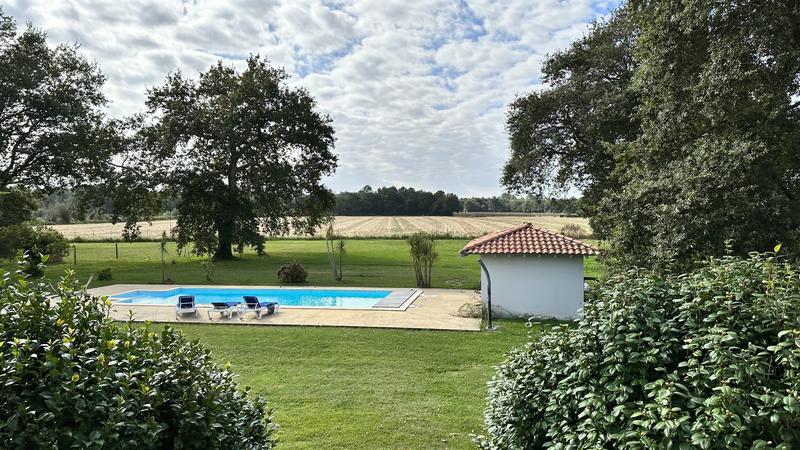 Maison contemporaine - 213 m² - 6 pièces