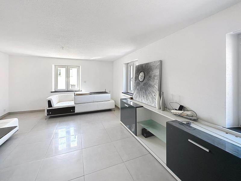 Maison - 217 m² - 7 pièces