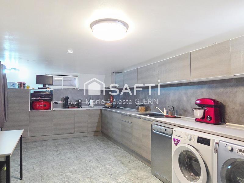 Maison - 226 m² - 7 pièces