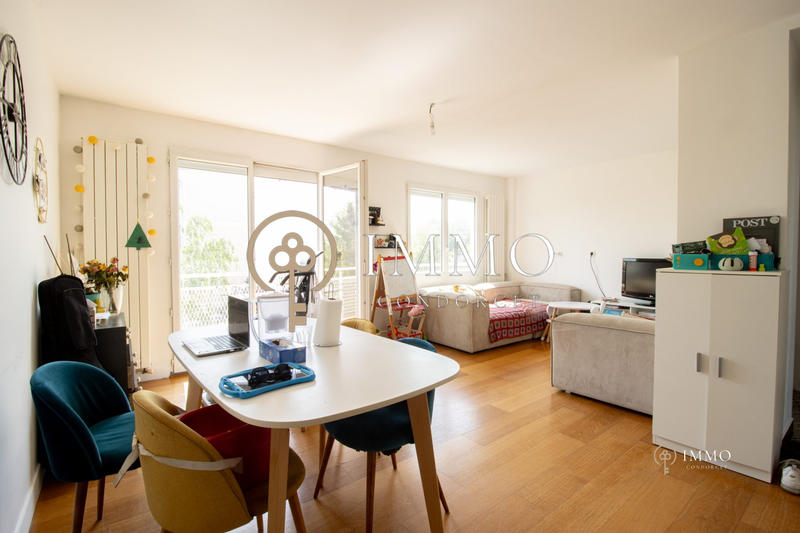 Appartement - 61 m² - 3 pièces