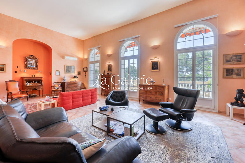 Appartement - 166 m² - 5 pièces