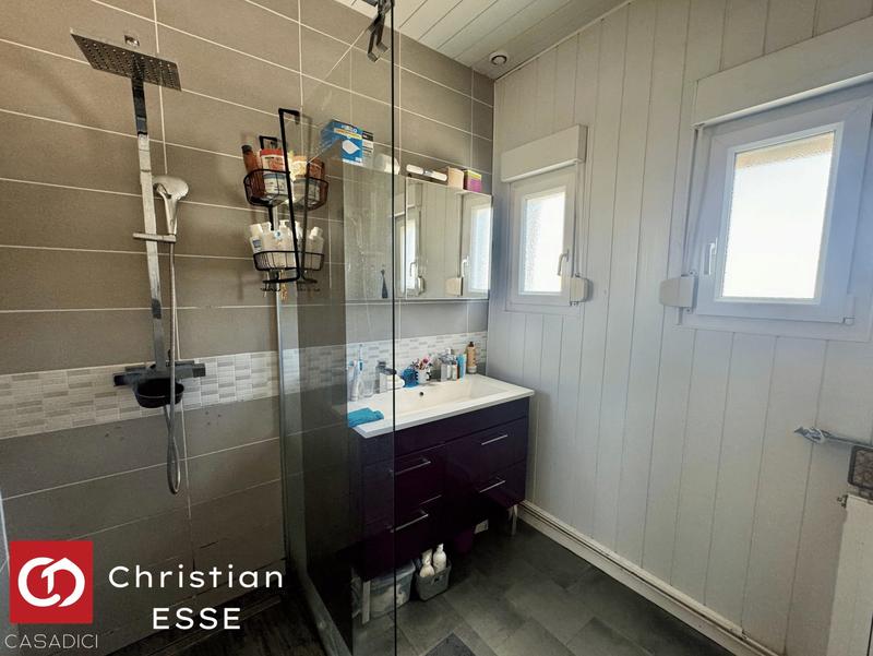 Maison - 164 m² - 9 pièces