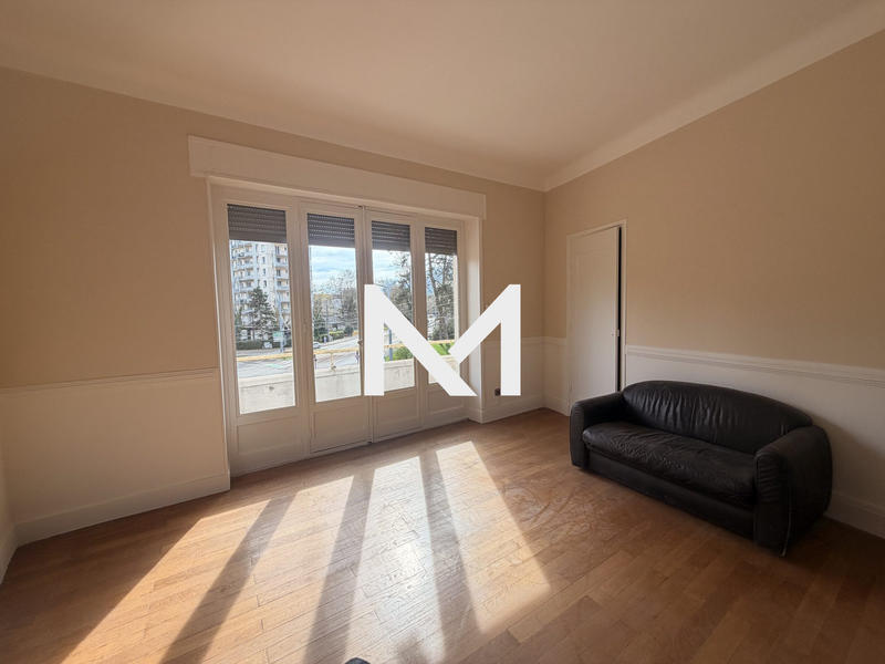 Appartement - 90 m² - 3 pièces