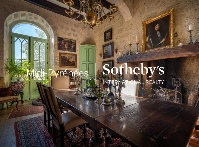 Hôtel particulier - 320 m² - 10 pièces