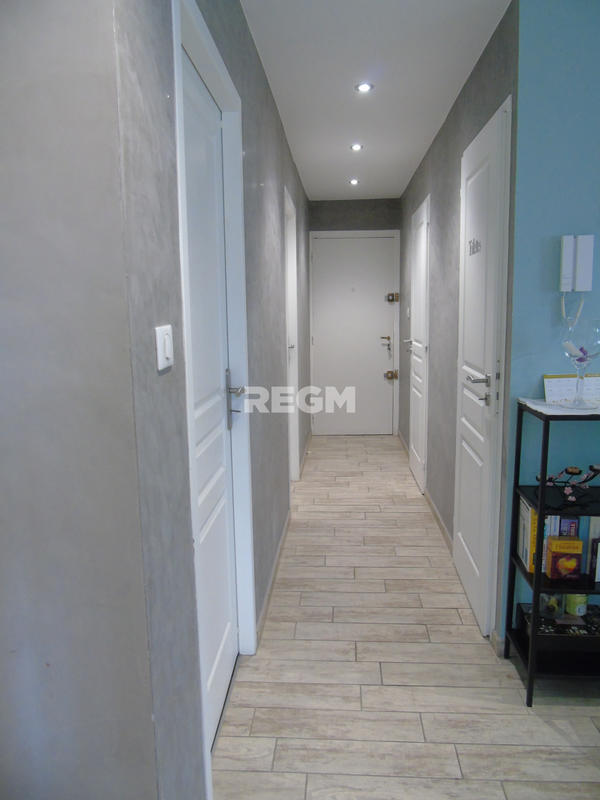 Appartement - 85 m² - 4 pièces