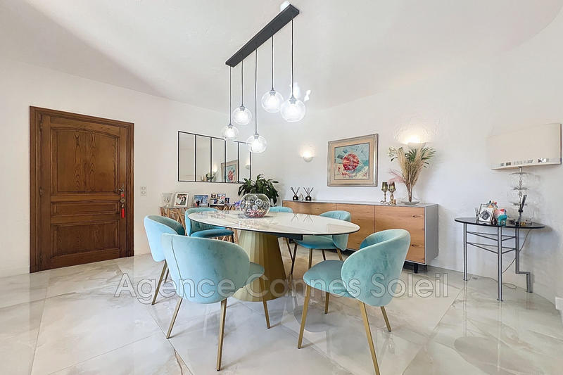 Villa - 210 m² - 7 pièces