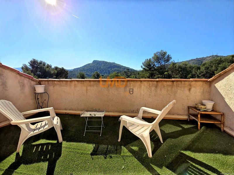 Propriété - 181 m² - 7 pièces