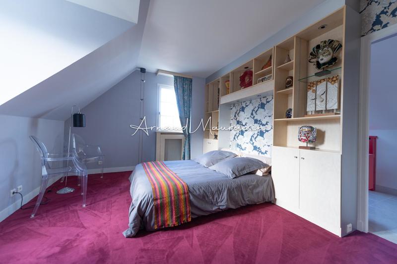 Maison - 187 m² - 7 pièces