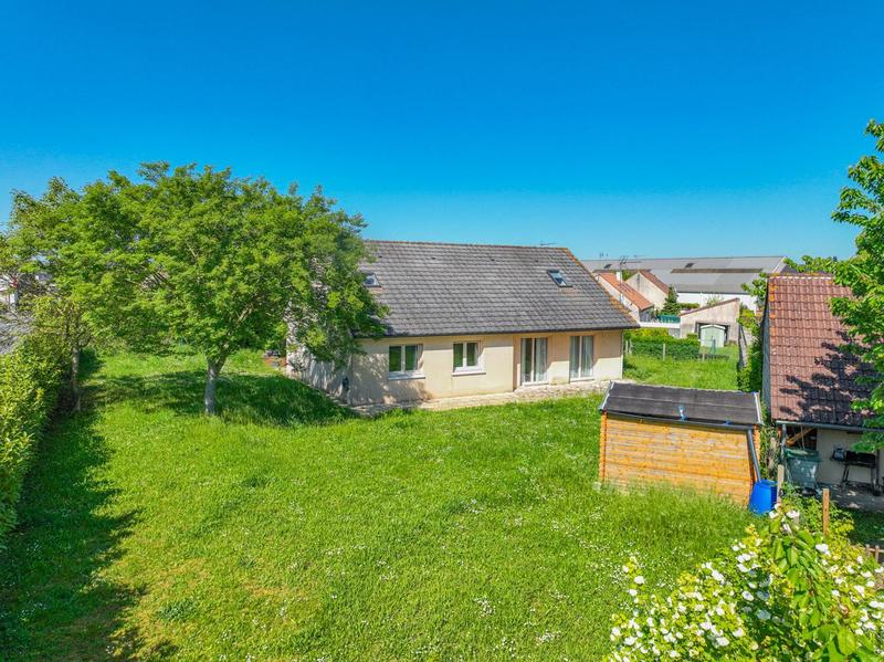 Maison - 151 m² - 8 pièces