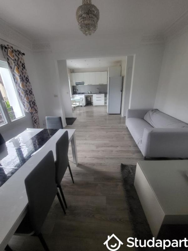 Chambre - 15 m² - 1 pièce