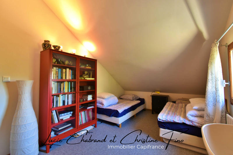 Maison - 187 m² - 10 pièces