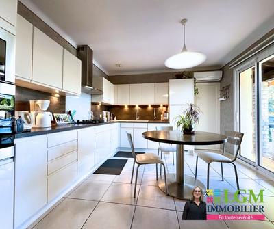 Maison - 161 m² - 6 pièces