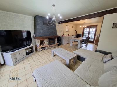 Maison - 99 m² - 5 pièces