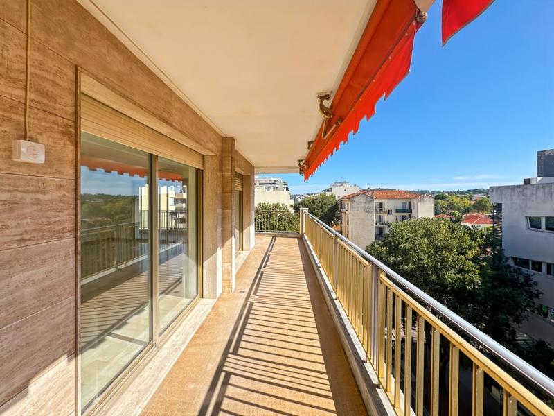 Appartement - 102 m² - 3 pièces