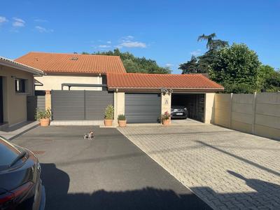 Maison - 99 m² - 5 pièces