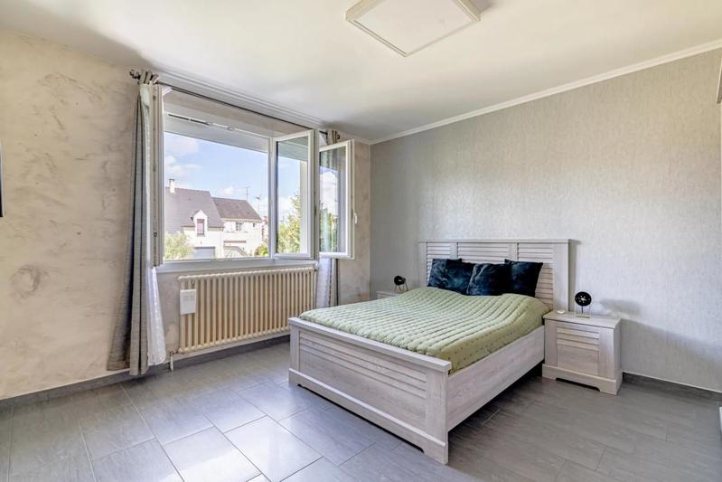 Maison - 213 m² - 6 pièces