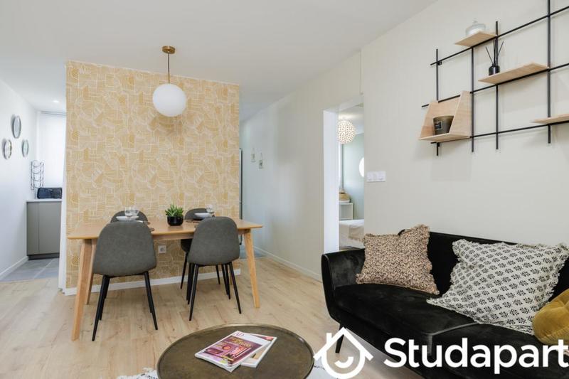 Chambre - 9 m² - 1 pièce