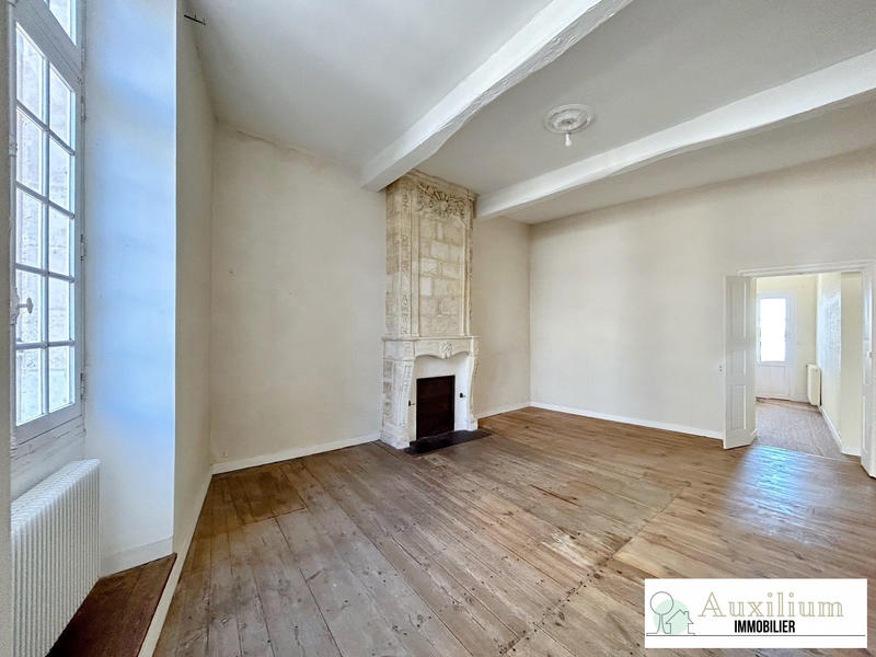 Maison - 223 m² - 7 pièces