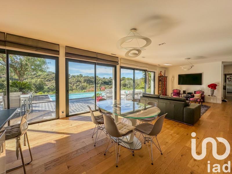 Maison de maîtres - 185 m² - 6 pièces