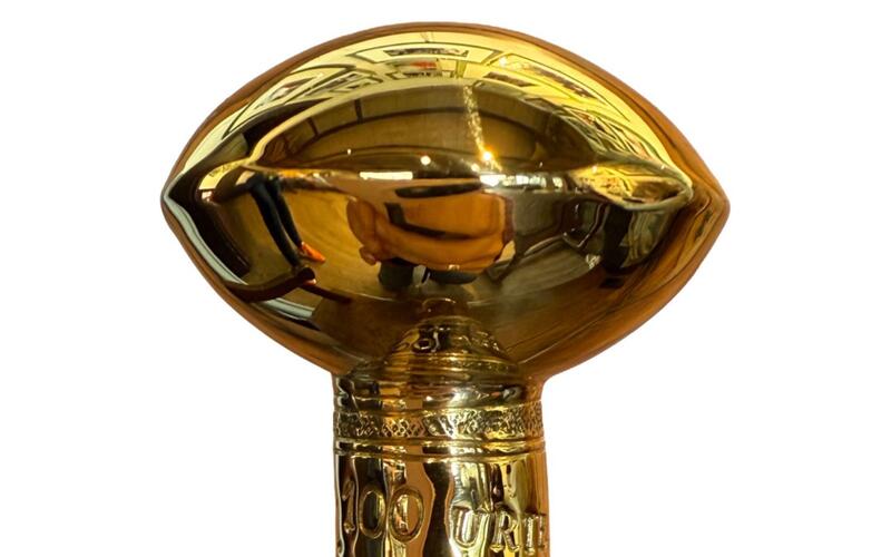 Un makila pour le centenaire du musée Basque