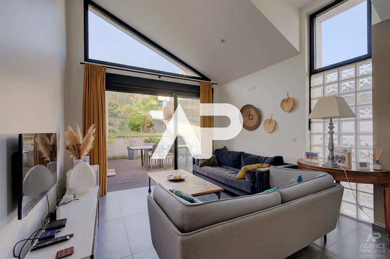 Maison - 120 m² - 5 pièces