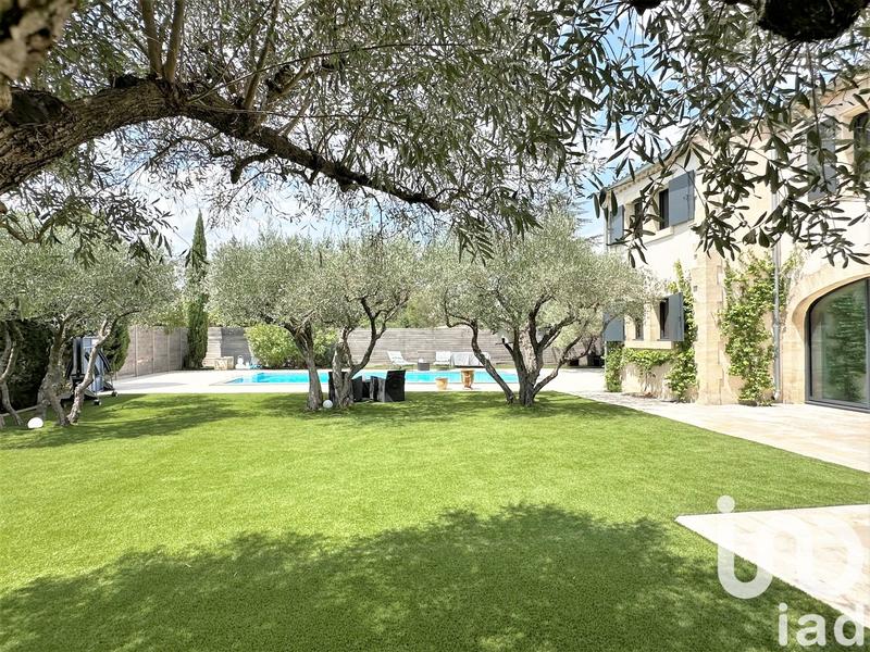 Maison - 280 m² - 8 pièces