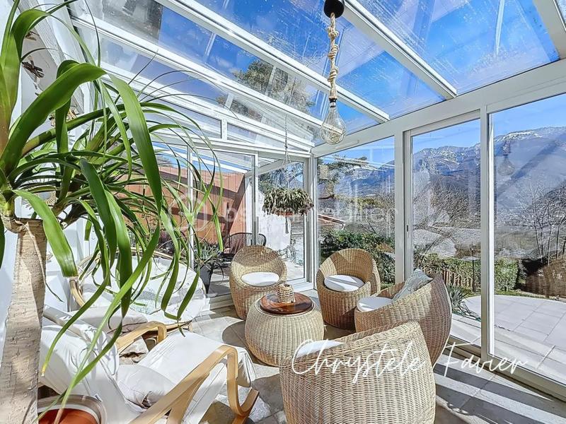 Maison - 122 m² - 5 pièces