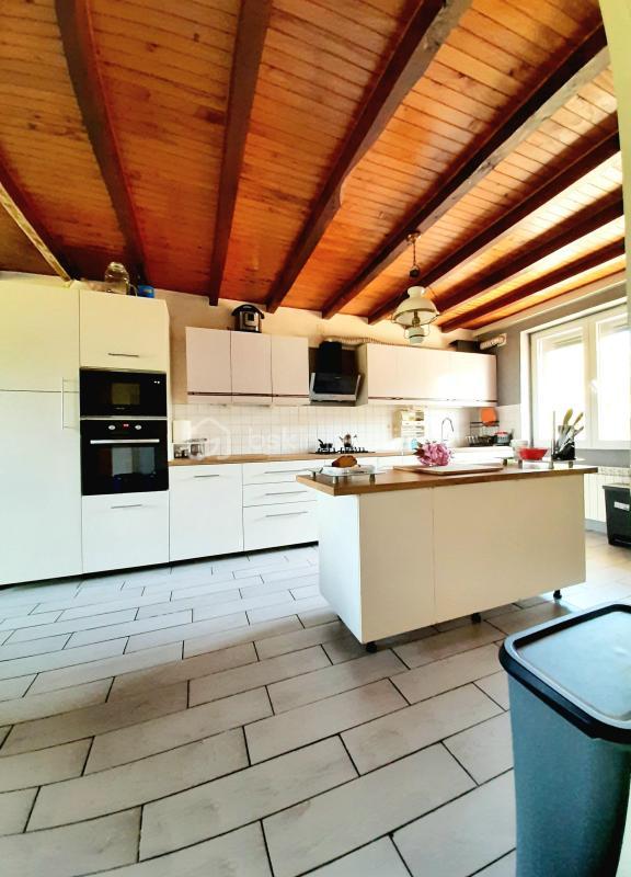 Maison de village - 202 m² - 7 pièces