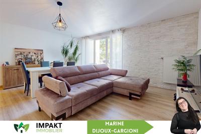 Duplex - 85 m² - 5 pièces
