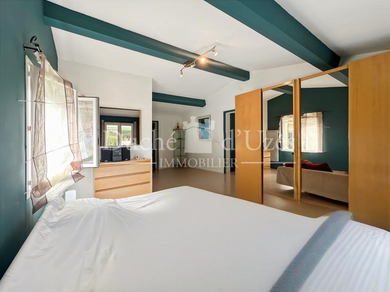 Maison - 180 m² - 8 pièces