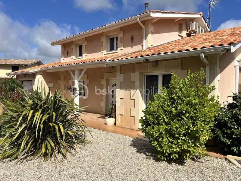 Villa - 210 m² - 6 pièces