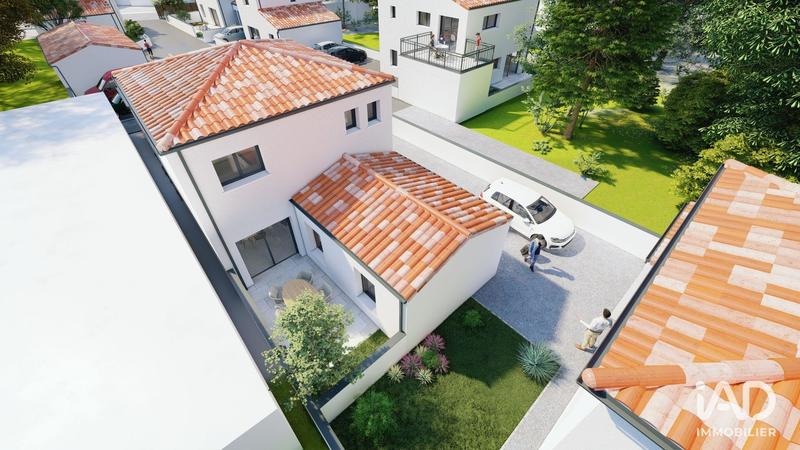 Maison - 94 m² - 5 pièces