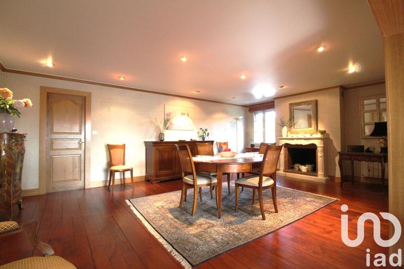 Maison de maîtres - 262 m² - 9 pièces