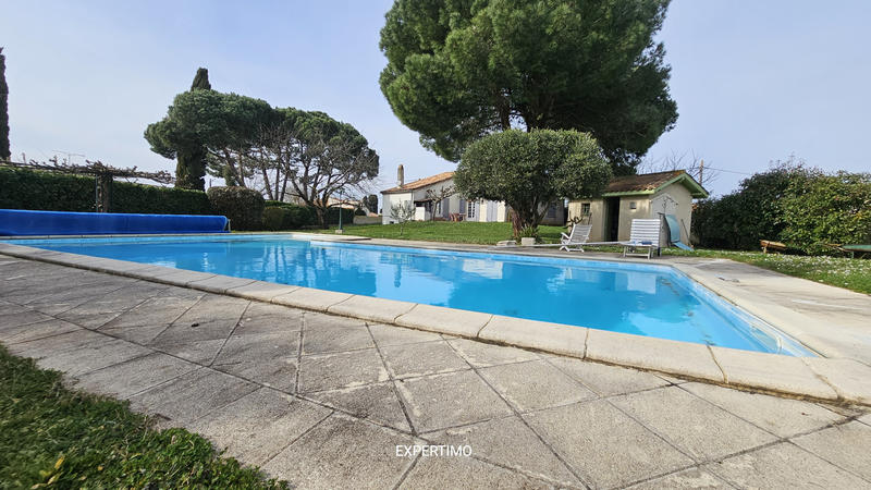 Maison - 220 m² - 9 pièces